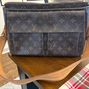 Louis Vuitton Monogram Viva Cite GM Shoulder Bag